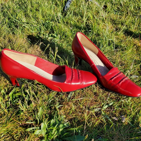 1960 vintage loafer slide heels red cross patent good condition - Picture 4 of 6